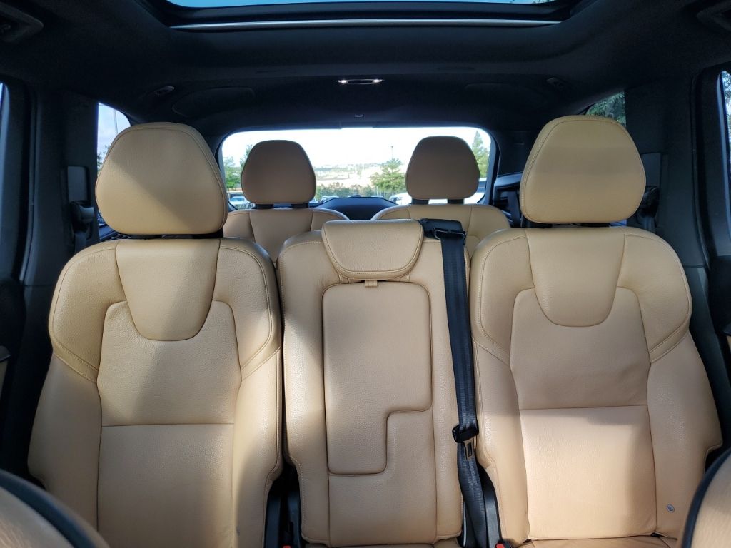 Used Car 2018 Volvo Xc90  T6 Momentum For Sale Under $20,000 In Austin, Texas