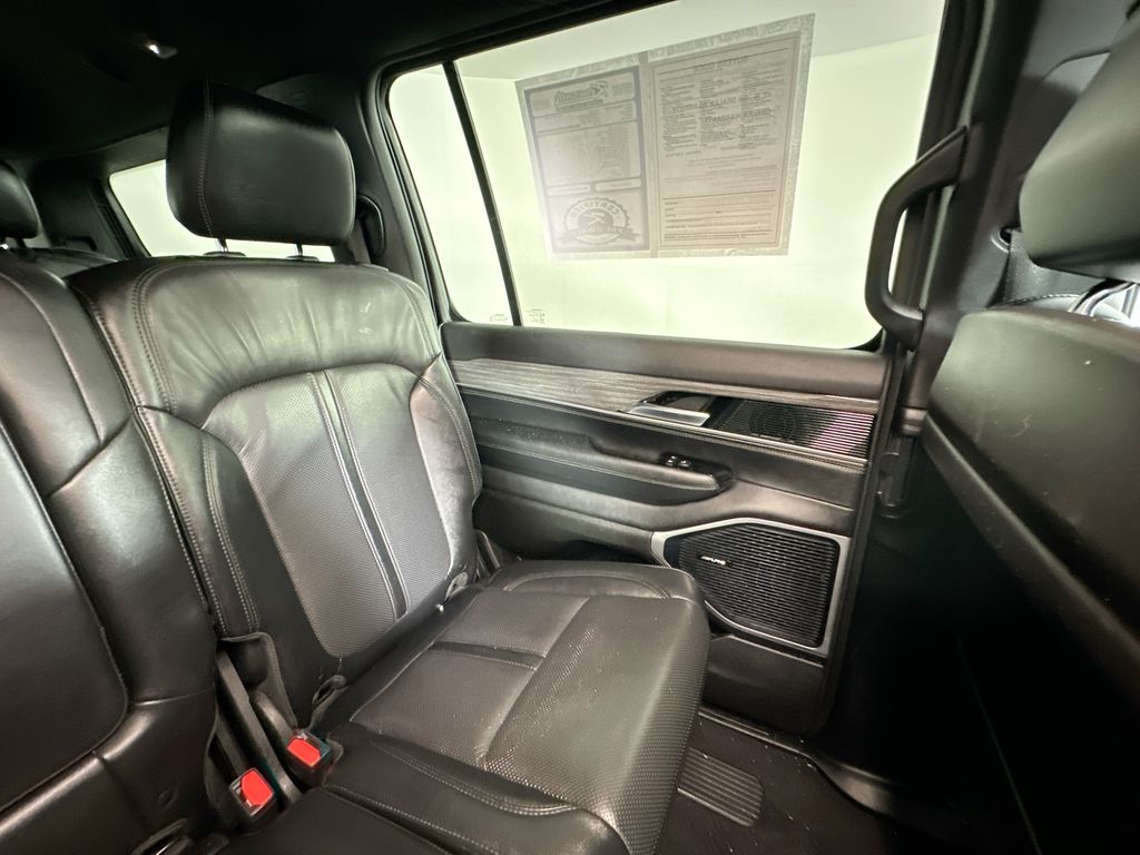 JeepWagoneer14