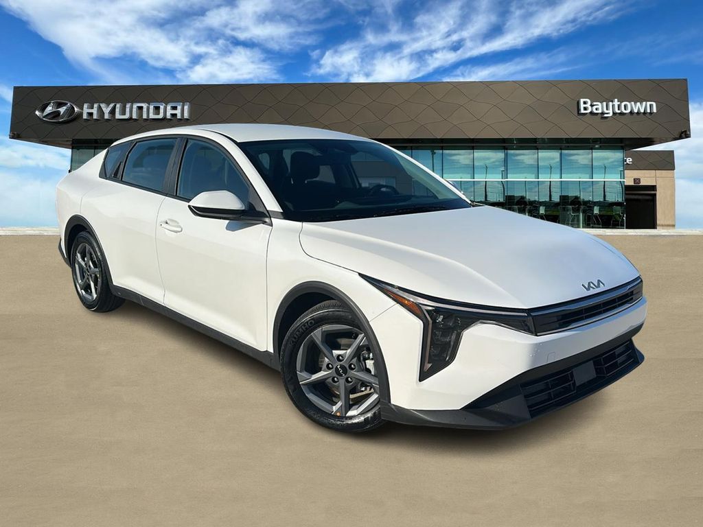 2025 Kia K4 LXS - 0
