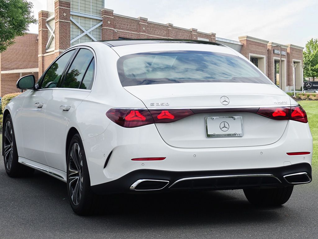 Thumbnail: 2024 Mercedes-Benz E-Class - 7