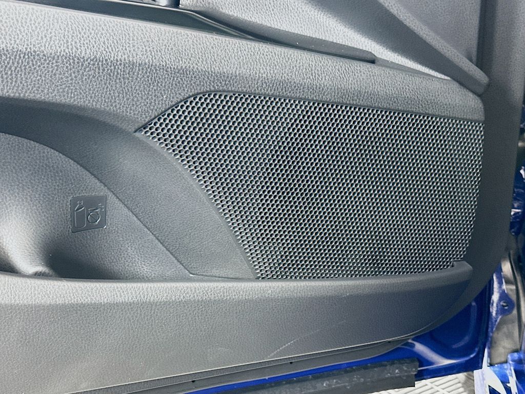 Thumbnail: 2025 Toyota Camry - 18