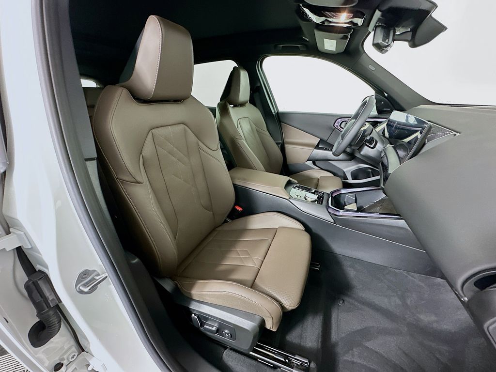 Thumbnail: 2025 BMW X3 - 26