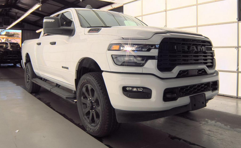 Bright White Clearcoat 2025 RAM 2500 Pickup Truck Four-Wheel Drive 8-Speed Automatic