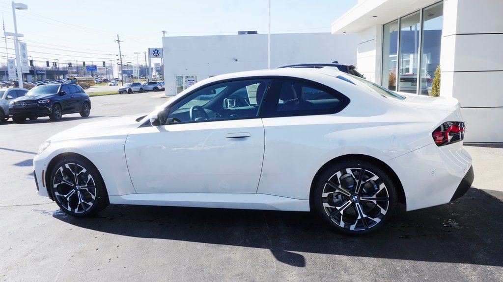 2025 BMW 2 Series 230i - Photo 6