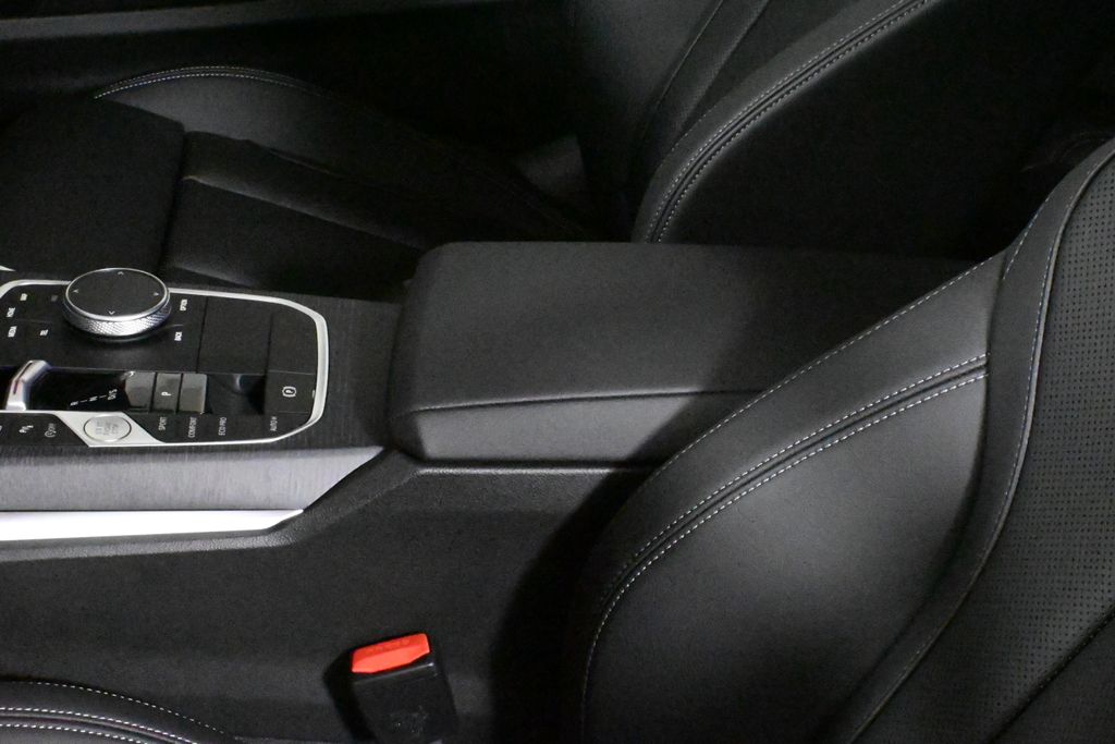 Thumbnail: 2025 BMW 2 Series - 25