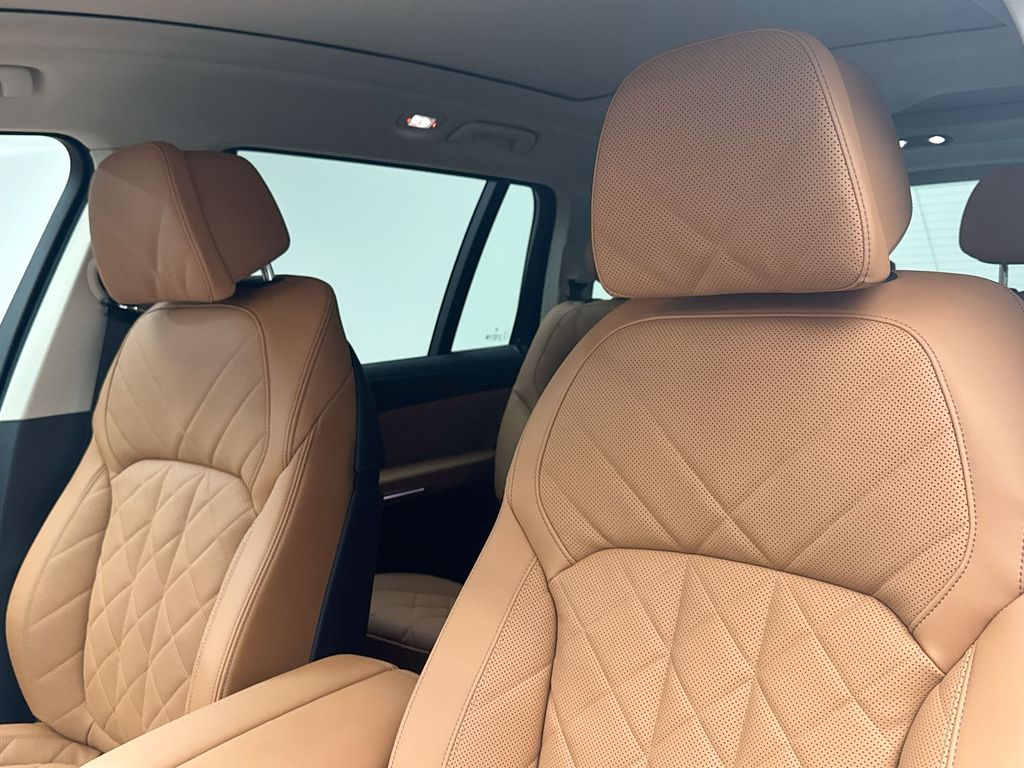2024 BMW X7 xDrive40i 3