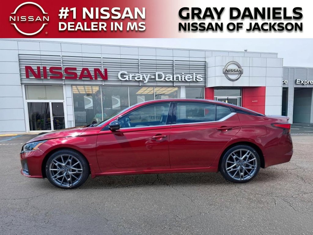 Used 2024 Nissan Altima Sedan
