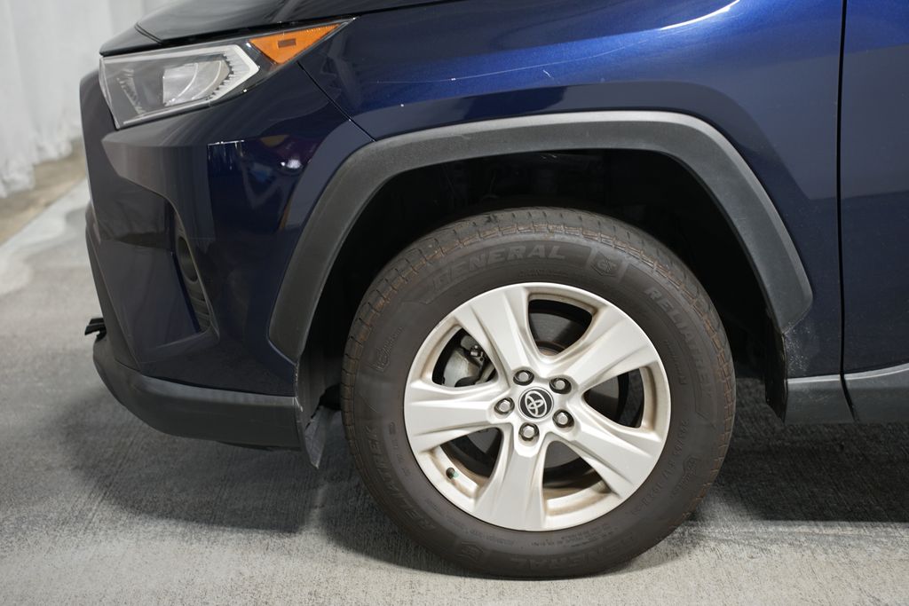 2021 Toyota RAV4 XLE 5