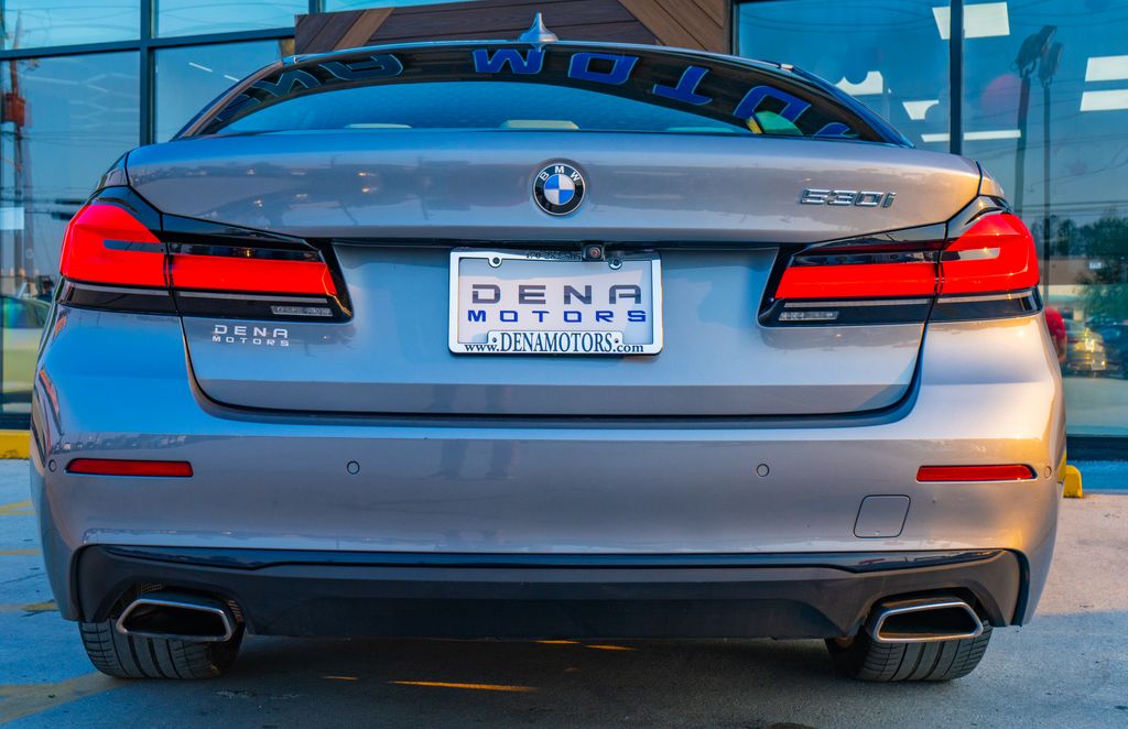 2023 BMW 5 Series 530i - 11