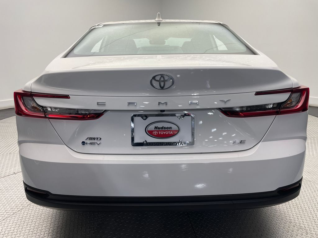 2025 Toyota Camry LE 6