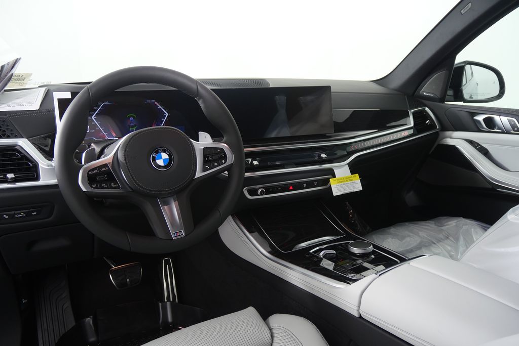 Thumbnail: 2026 BMW X5 - 17