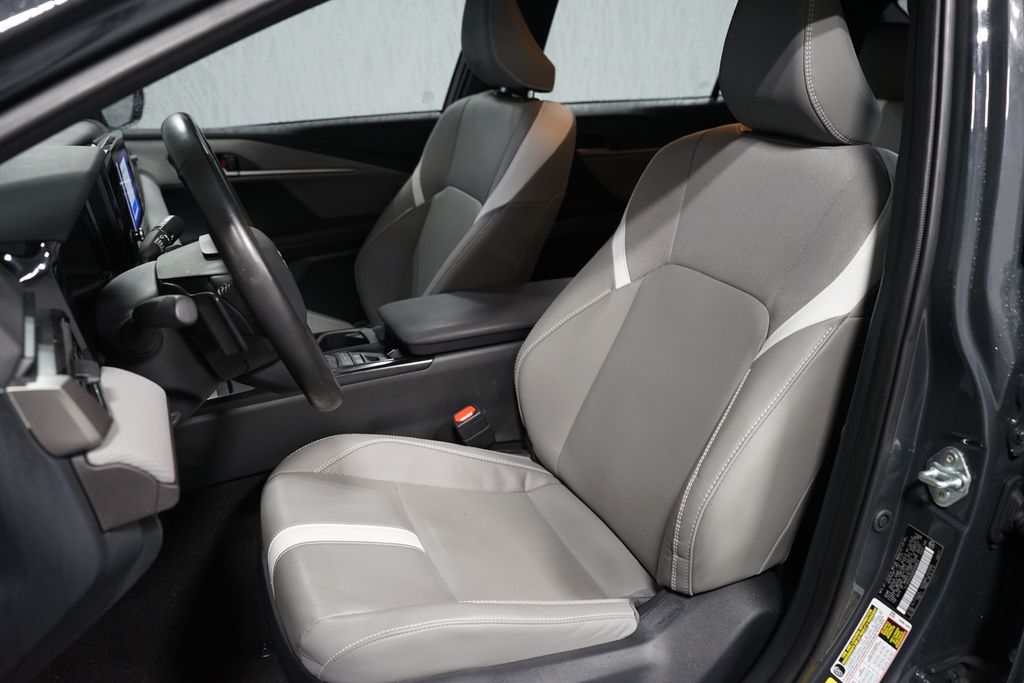 Thumbnail: 2025 Toyota Camry - 6