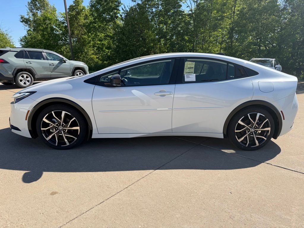 new 2026 Toyota Prius Plug-In Hybrid car, priced at $45,378