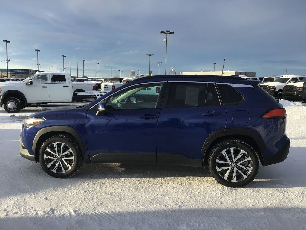 2023 Toyota Corolla Cross XLE