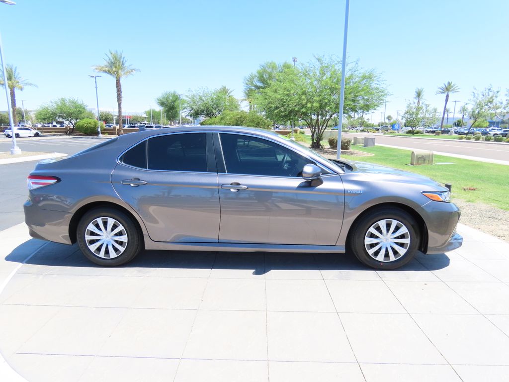 Thumbnail: 2020 Toyota Camry - 4