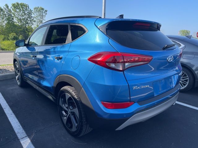 Thumbnail: 2017 Hyundai Tucson - 4
