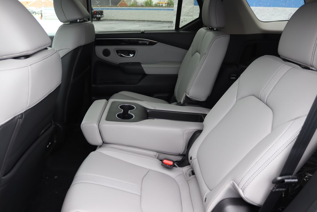 Thumbnail: 2025 Honda Pilot - 12