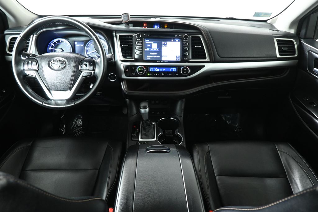 Thumbnail: 2018 Toyota Highlander - 4