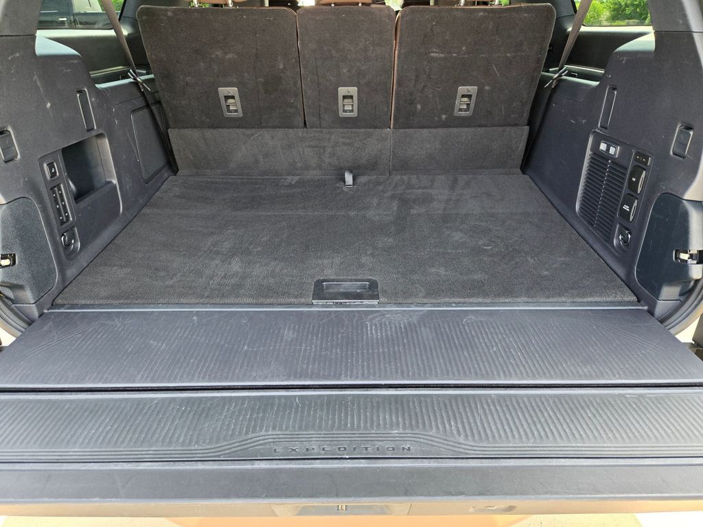 Used 2025 Ford Expedition Max SUV
