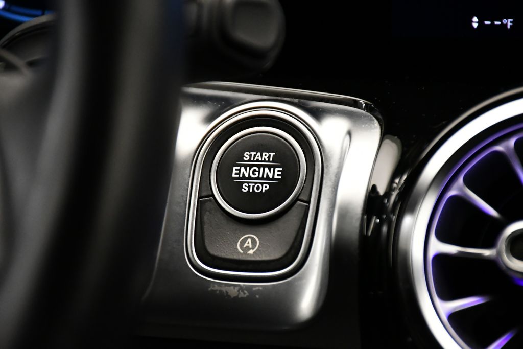 Thumbnail: 2021 Mercedes-Benz GLB - 27