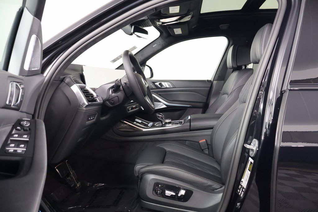 Thumbnail: 2026 BMW X7 - 5