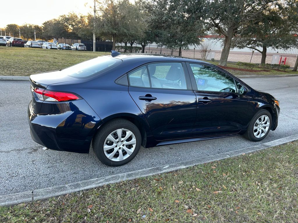 Thumbnail: 2025 Toyota Corolla - 5