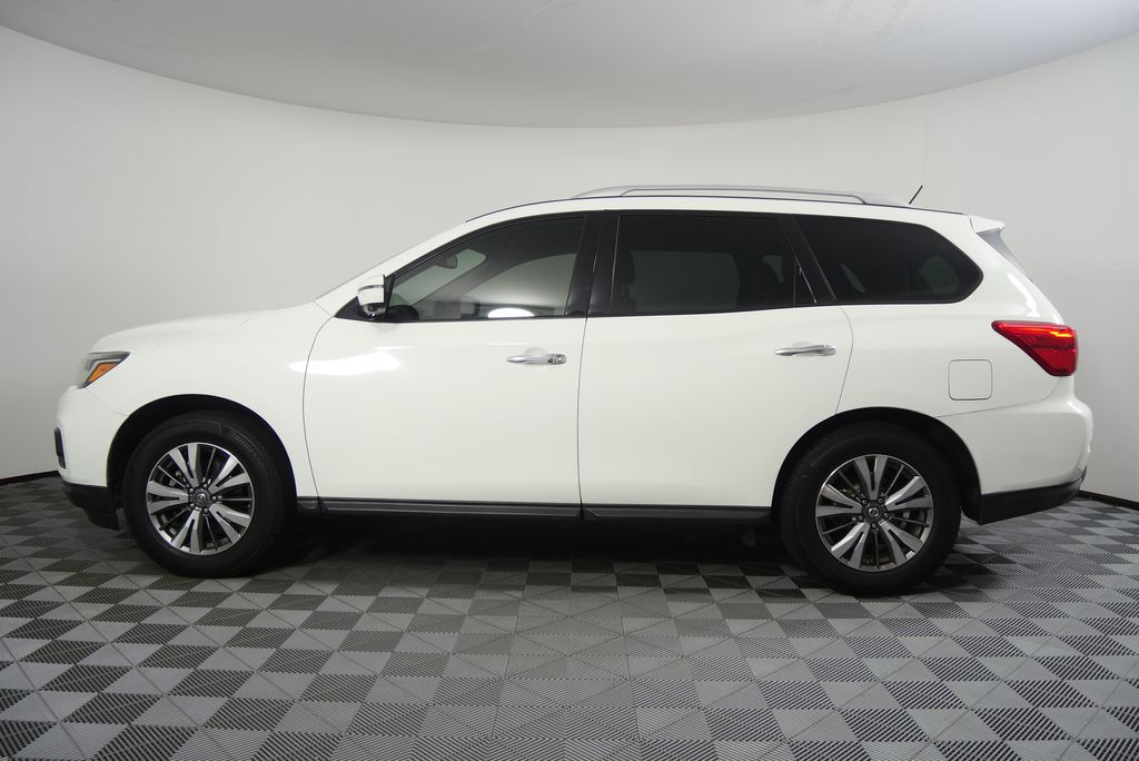 Thumbnail: 2018 Nissan Pathfinder - 6
