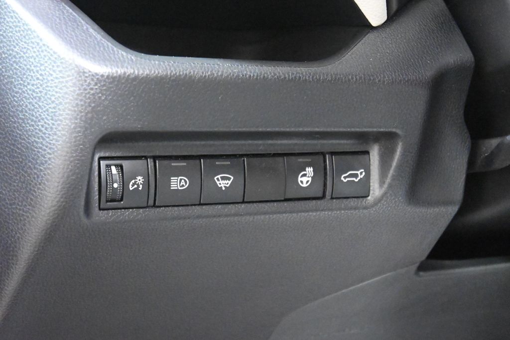 Thumbnail: 2021 Toyota RAV4 - 31