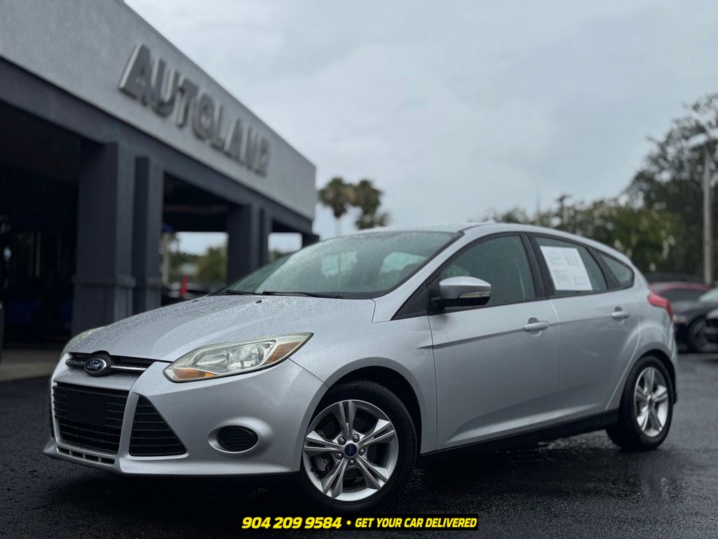 Ingot Silver 2014 Ford Focus Hatchback Front-Wheel Drive 6-Speed Automatic