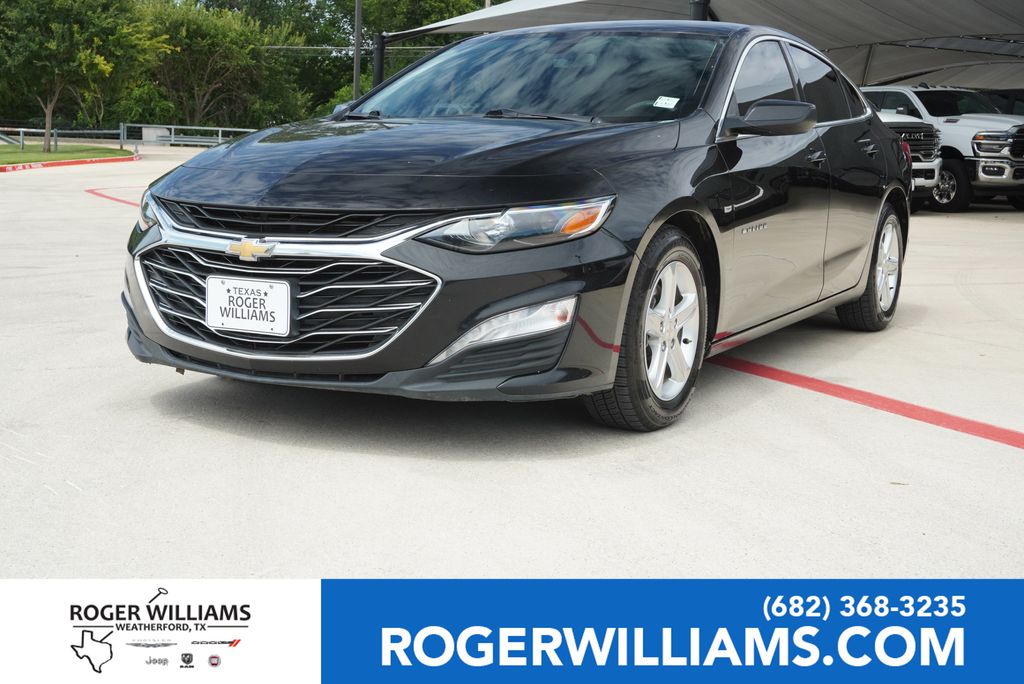 Black Metallic 2022 Chevrolet Malibu Sedan Front-Wheel Drive Continuously Variable Transmission