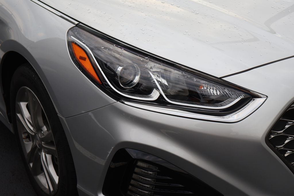Thumbnail: 2019 Hyundai Sonata - 4