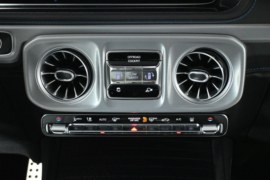 Thumbnail: 2025 Mercedes-Benz G-Class - 18