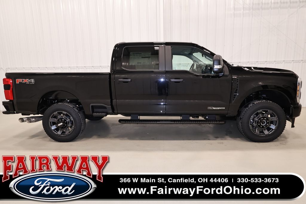 Agate Black Metallic 2026 Ford F-350 Super Duty XL Crew Cab 4WD Pickup Truck Four-Wheel Drive Automatic