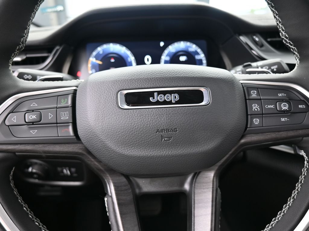 New 2026 Baltic Gray Metallic Clearcoat Jeep Limited image 26