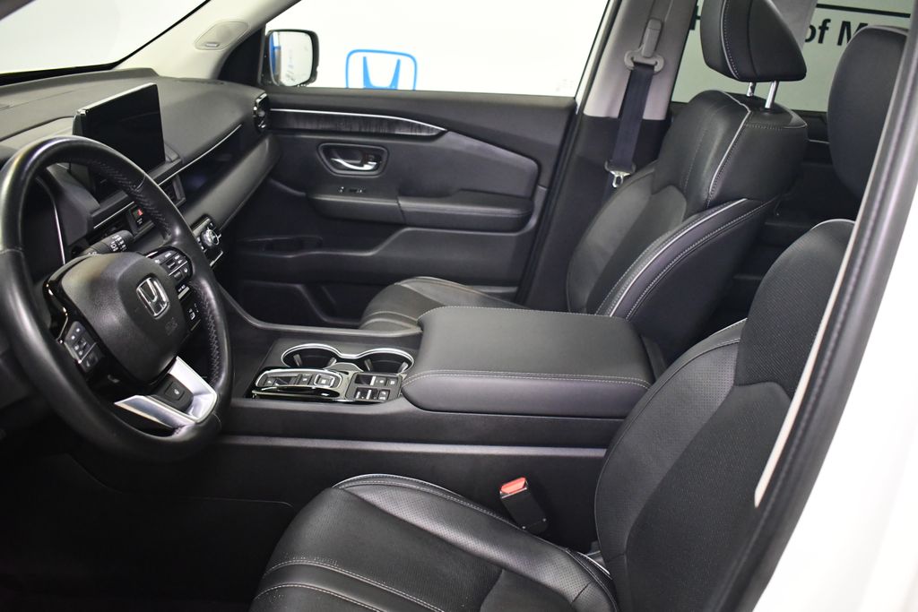 Thumbnail: 2023 Honda Pilot - 27
