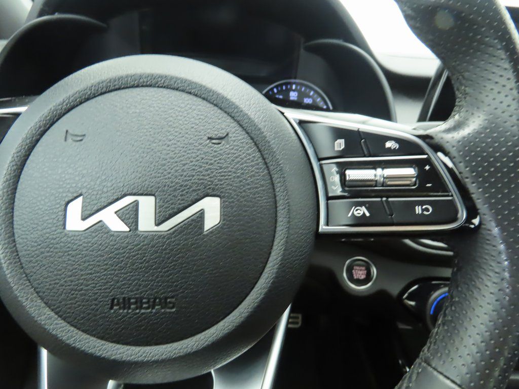 Thumbnail: 2022 Kia Forte - 12