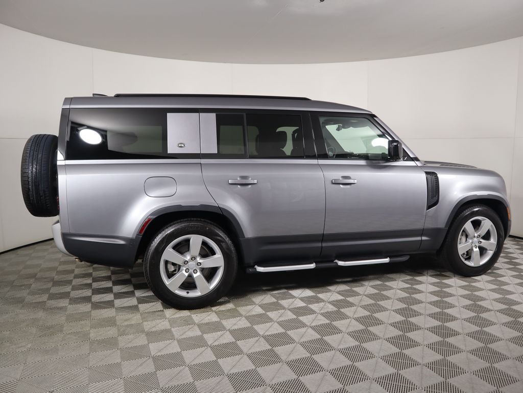 Thumbnail: 2024 Land Rover Defender - 4