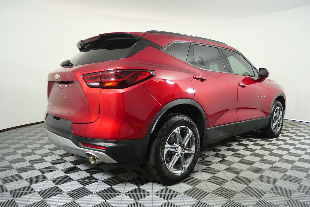 Thumbnail: 2023 Chevrolet Blazer - 3