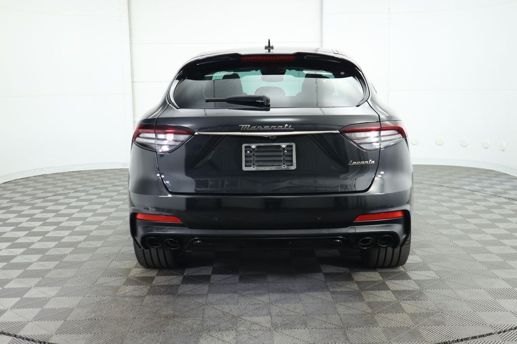 2022 Maserati Levante Modena 6