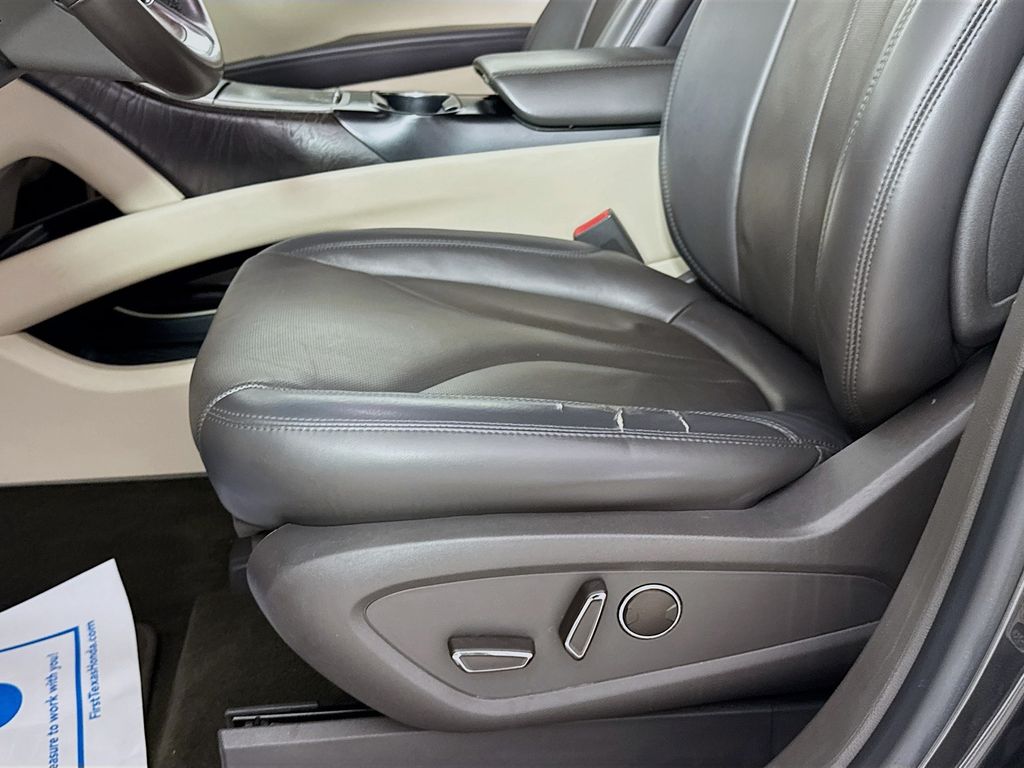 Used Car 2020 Lincoln Nautilus  Reserve For Sale Under $25,000 In Austin, Texas