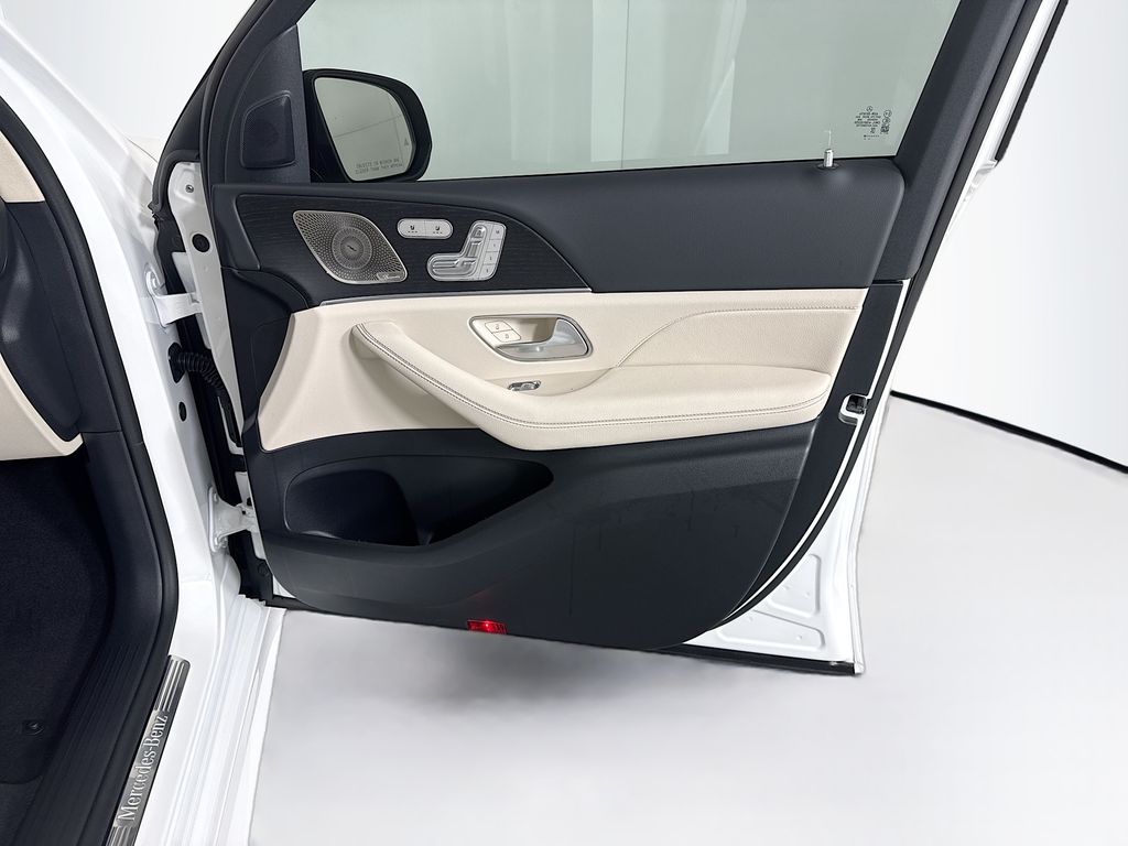 Thumbnail: 2026 Mercedes-Benz GLE - 27