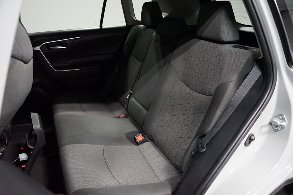 Thumbnail: 2022 Toyota RAV4 - 28