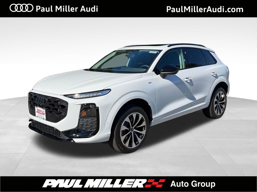 Glacier White Metallic 2026 Audi Q3 SUV / Crossover All-Wheel Drive 7-Speed Automatic