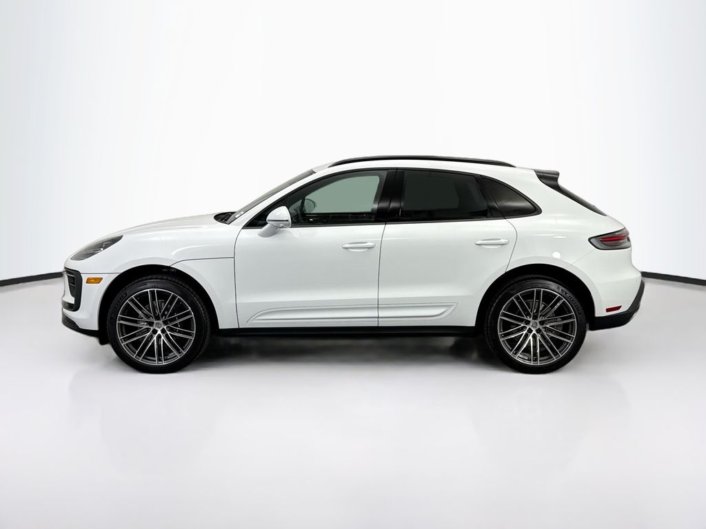Thumbnail: 2026 Porsche Macan - 2