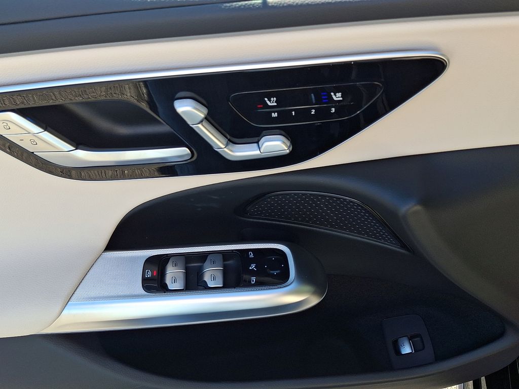 Thumbnail: 2026 Mercedes-Benz E-Class - 12