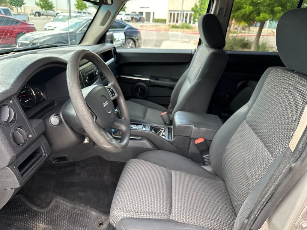 Used Car 2008 Jeep Commander  Sport For Sale Under $10,000 In Austin, Texas