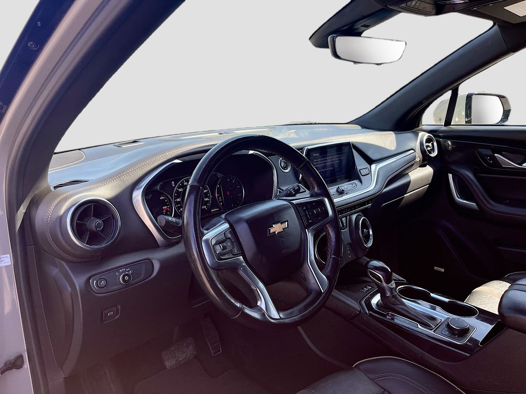 Used 2021 Gray Chevrolet Premier image 9