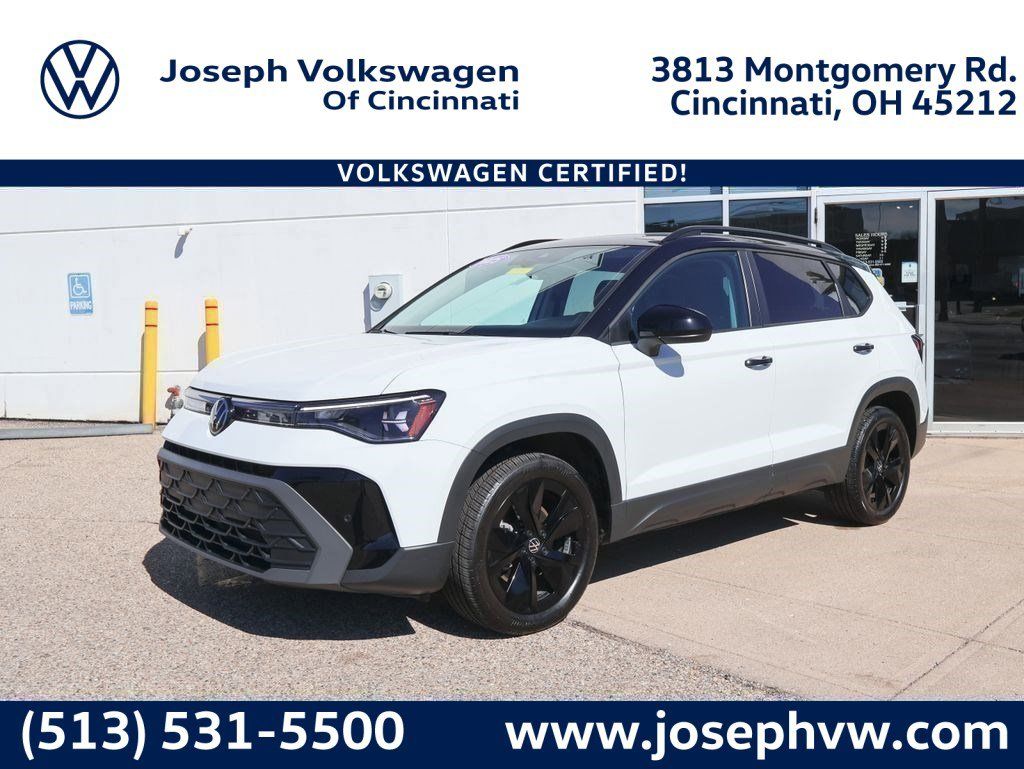 2025 Volkswagen Taos SE Black FWD