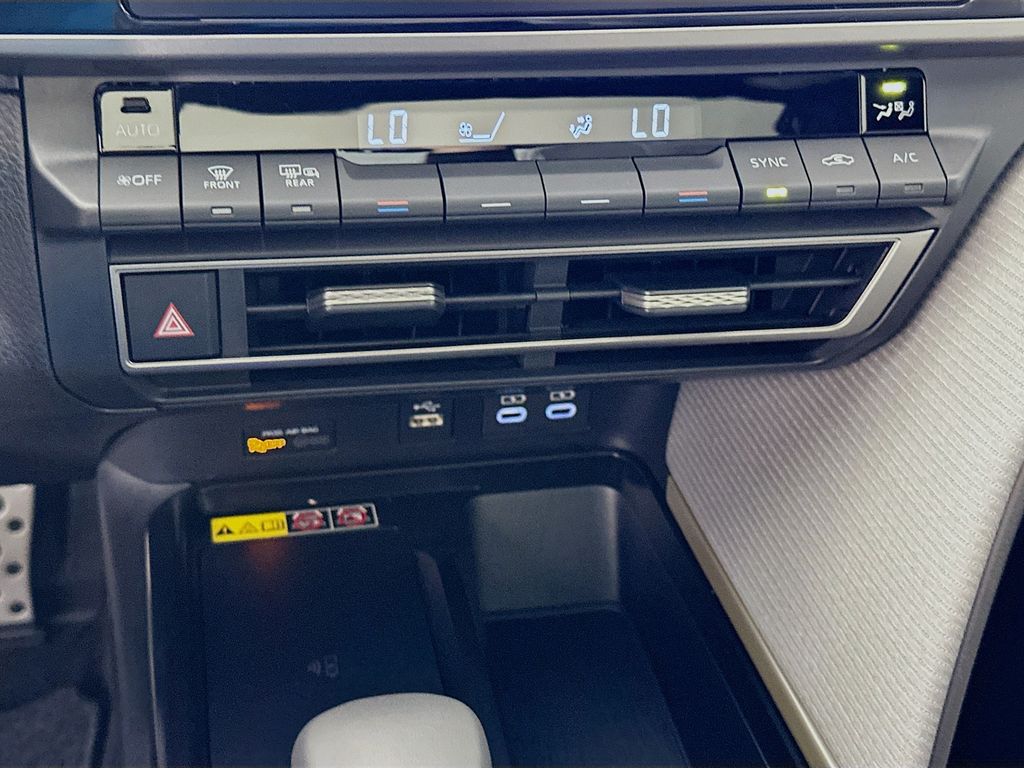 Thumbnail: 2025 Toyota Camry - 16