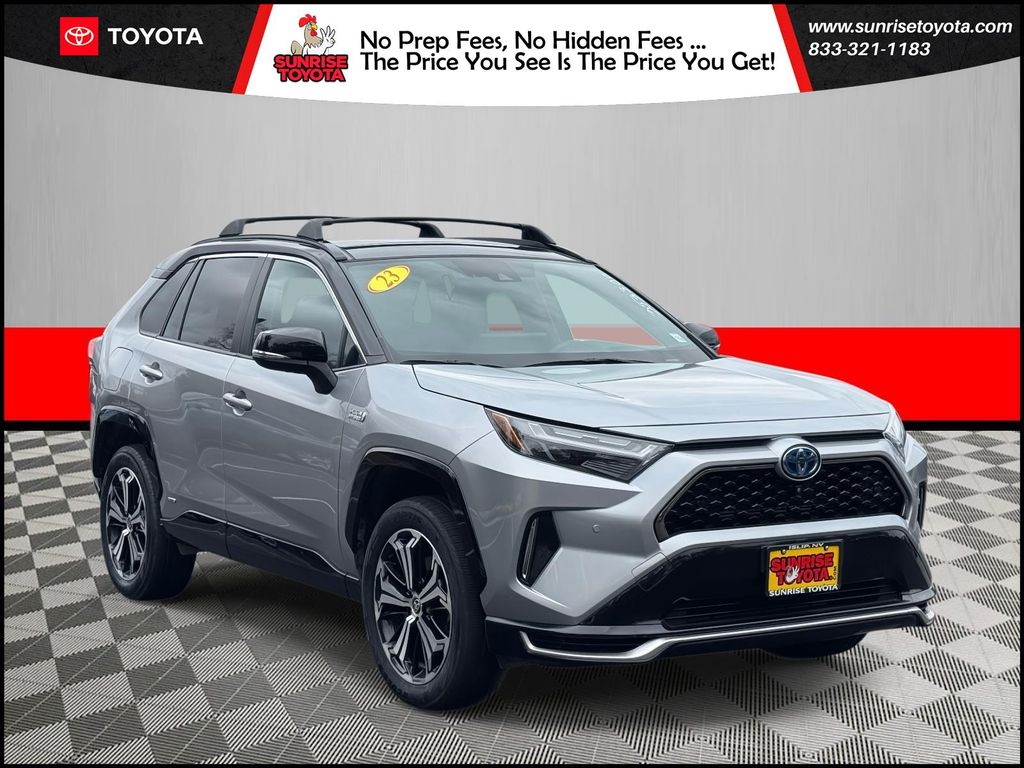 2023 Toyota RAV4 XSE's photo